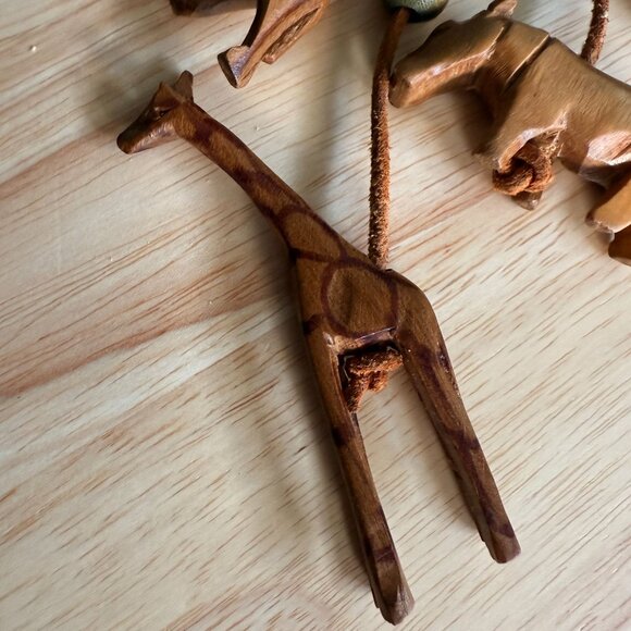 Hand-Carved Wooden Safari Animal Necklace With Leather Cord and Beads 21" Long - Picture 9 of 16